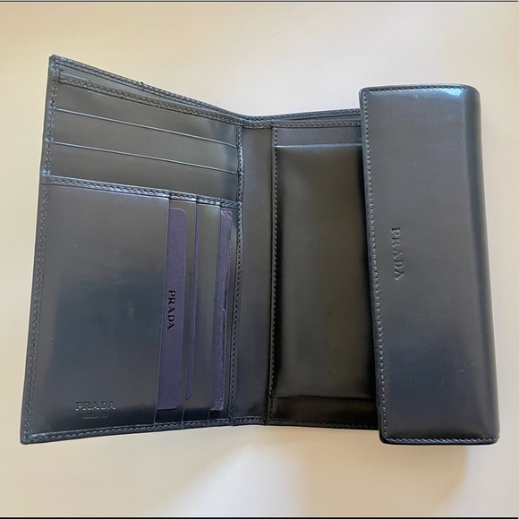Prada Wallet - Picture 6 of 13